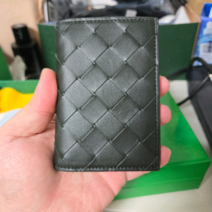 보테가베네타 인트레치아토 카드지갑 다크그린 민트급