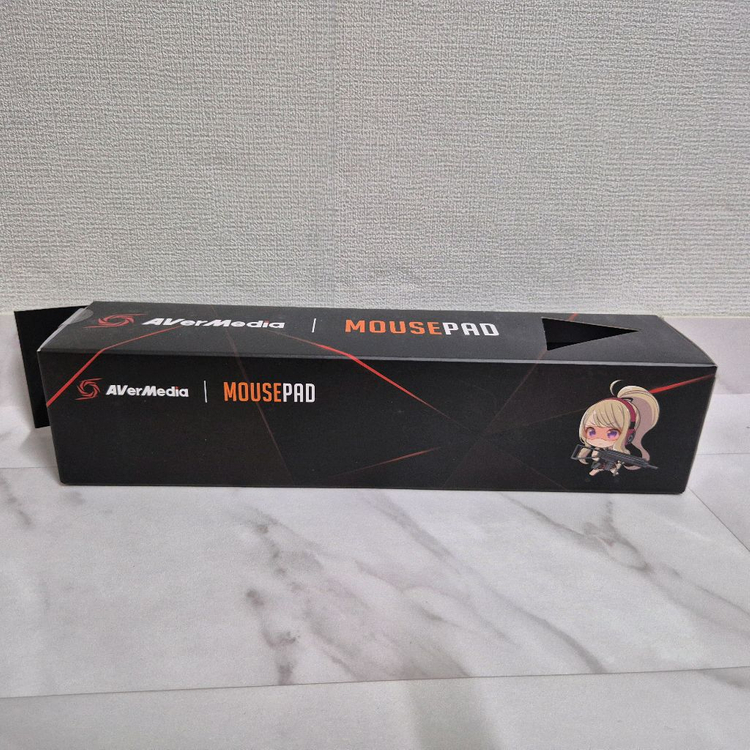 희귀굿즈) 엘레나 게이밍 장패드--2
