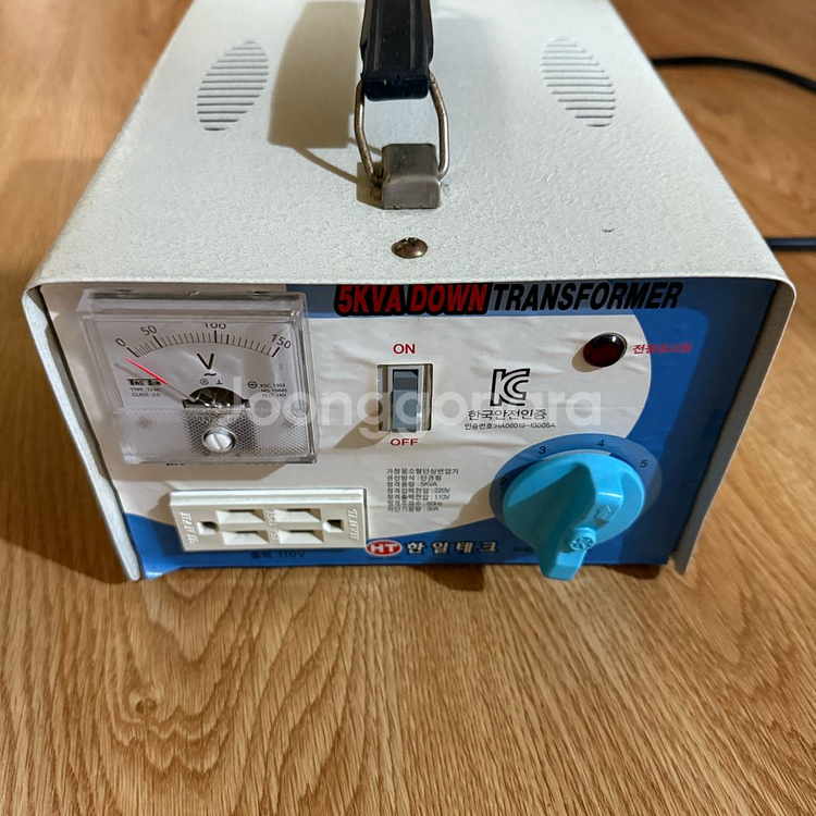 다이슨 UP13 볼애니멀 유선 청소기 팝니다(120v)--3