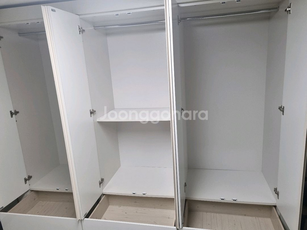 이사가서 깨끗한 장농 무료나눔 합니다.--1