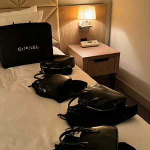 꼼데가르송 아오야마백 1호 라운드 무광 새상품