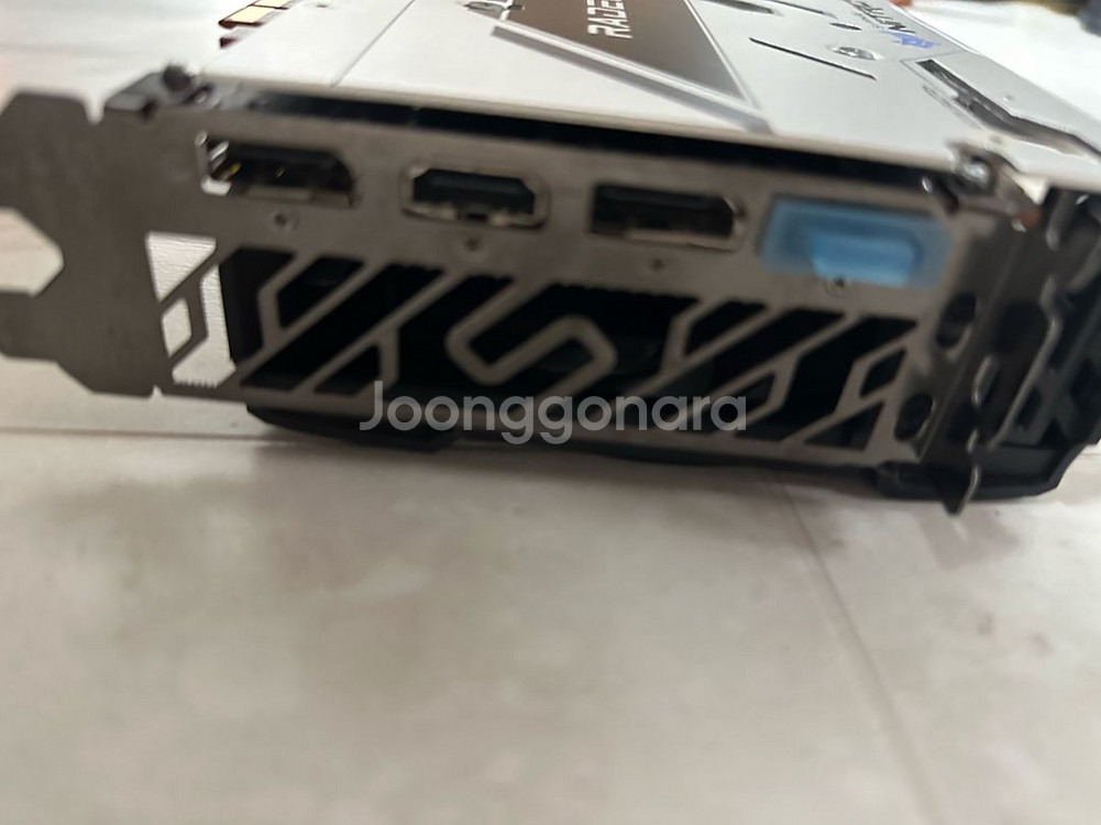 라데온 사파이어 RX6700XT 니트로+ 그래픽카드--2