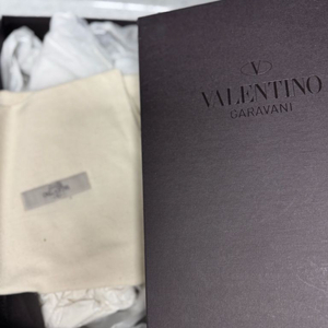 발렌티노 락스터드 더비슈즈