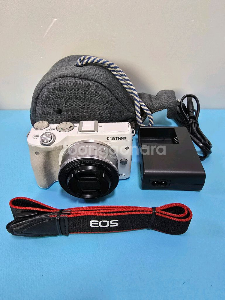 캐논 EOS M3 + 22mm 신동품--6