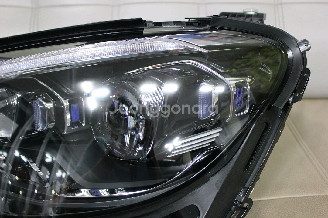 벤츠 w213 E250 23년 5월 운전석측 전조등--1