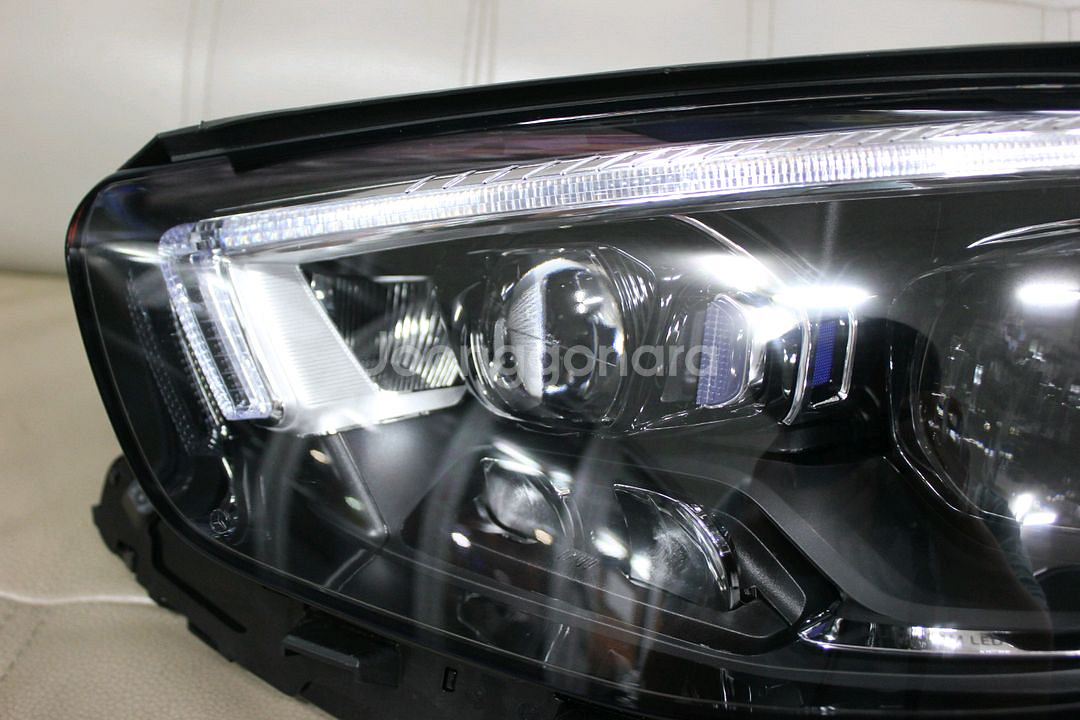 벤츠 w213 E250 23년 5월 운전석측 전조등--2