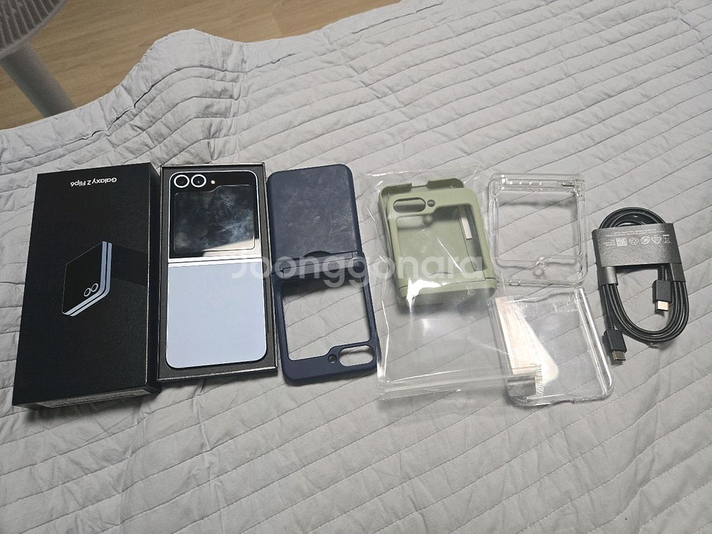 갤럭시z플립6 256gb 블루 공기계 판매--1