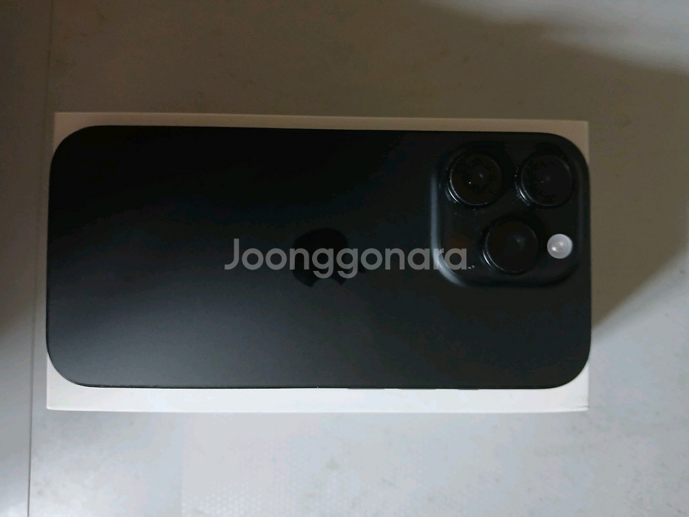 아이폰 16프로 블랙티타늄 256gb--1