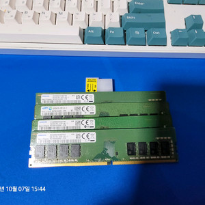 DDR4 2133-2개. 2666-2개