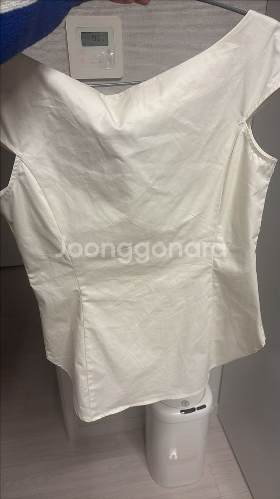 킨더살몬 보트넥 블라우스--3