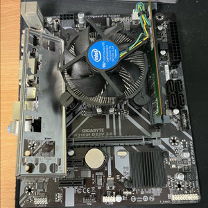 컴퓨터 반본체 i5 8500