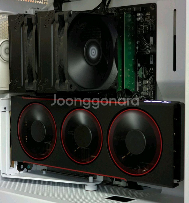 라데온 XFX RX 7800xt 블랙에디션 그래픽카드--1