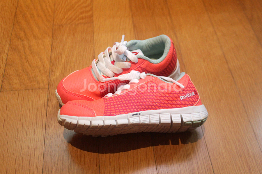 리복 운동화 170사이즈 여아신발 여아운동화 리복키즈--1