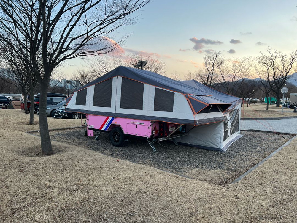 텐트 트레일러 이미지