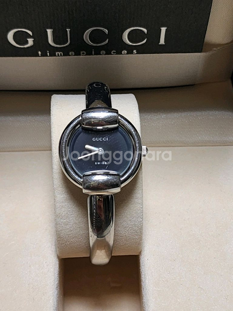 정품 구찌 1400L 여성용 뱅글 팔찌시계 팝니다--2