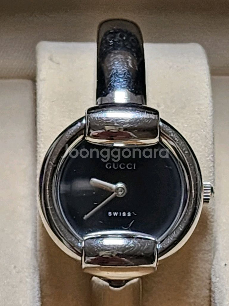 정품 구찌 1400L 여성용 뱅글 팔찌시계 팝니다--7