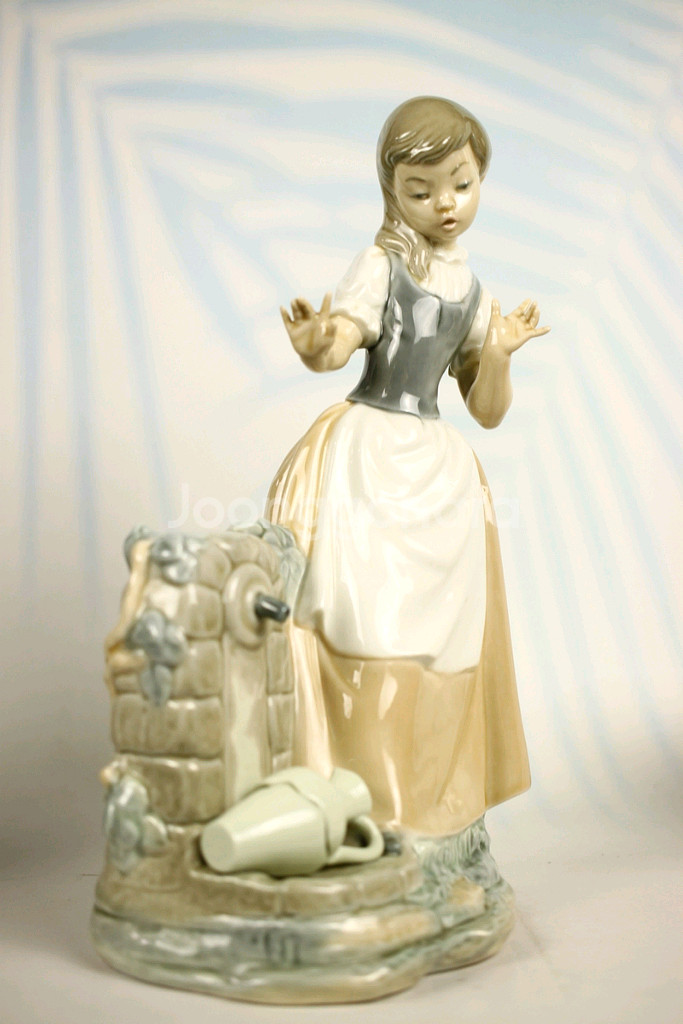 나오 물병 깨뜨린 소녀 nao--2