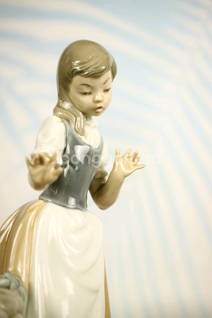 나오 물병 깨뜨린 소녀 nao--7