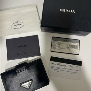 프라다 아코디언 카드지갑