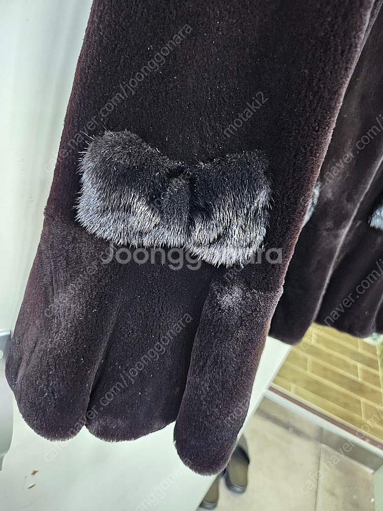 우단 블랙그라마 쉬어드 밍크코트--2