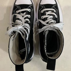 컨버스 런스타 하이 블랙 화이트 230 ? 사이즈