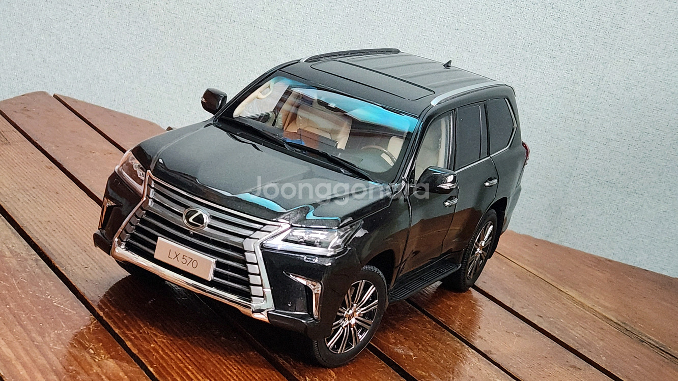 1:18 교쇼 렉서스 LX570 다이캐스트--0