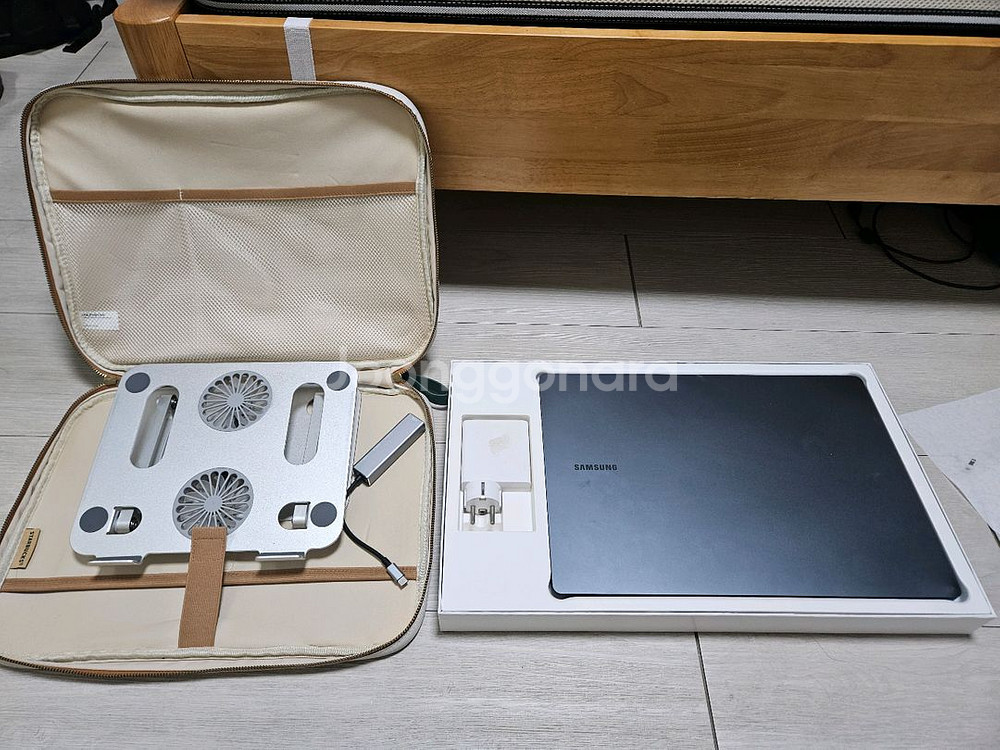 삼성전자 갤럭시북3 울트라 NT960XFH-XD72G--1