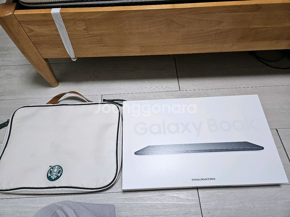 삼성전자 갤럭시북3 울트라 NT960XFH-XD72G--0