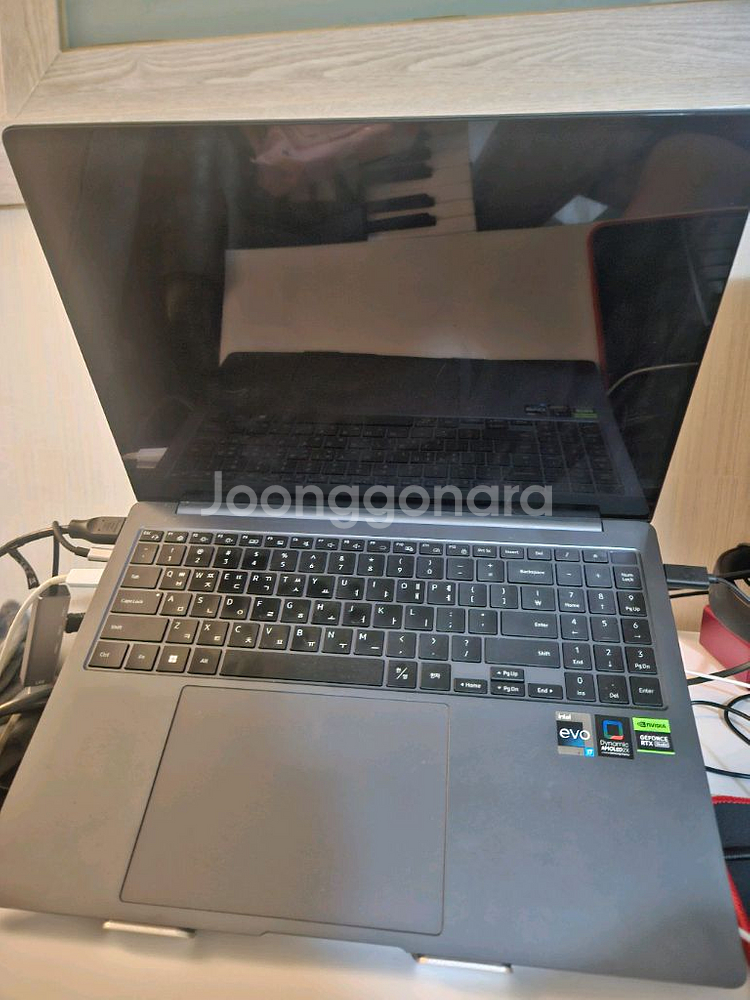 삼성전자 갤럭시북3 울트라 NT960XFH-XD72G--2