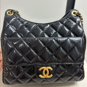 샤넬 시즌 호보백 미듐