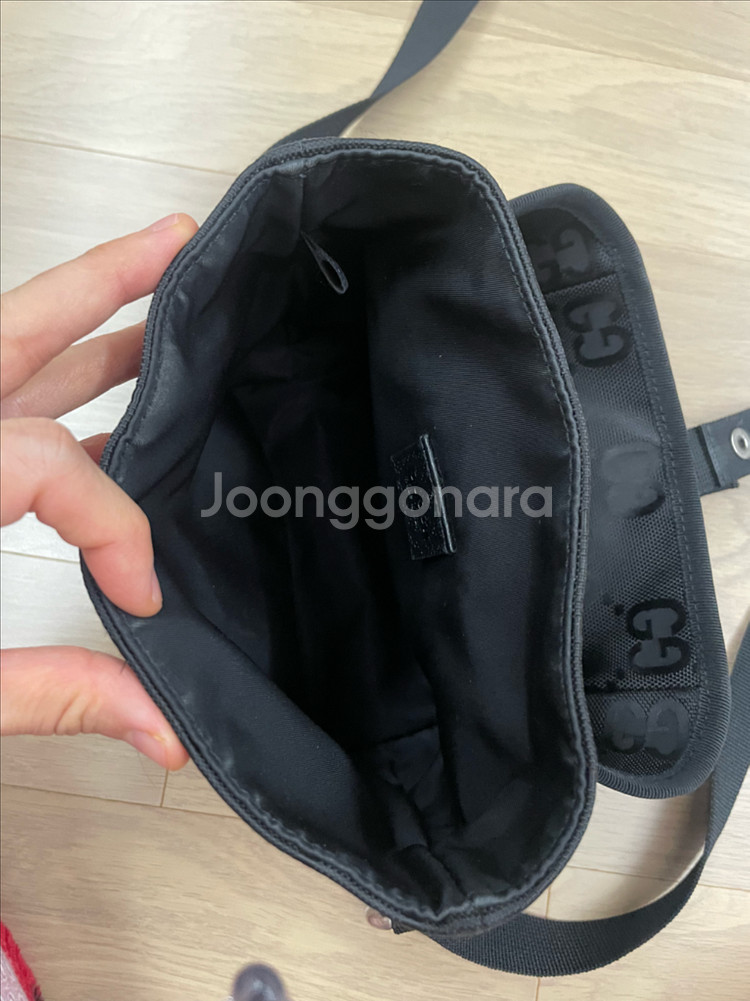 구찌 GG 패턴 메신저백 블랙--2