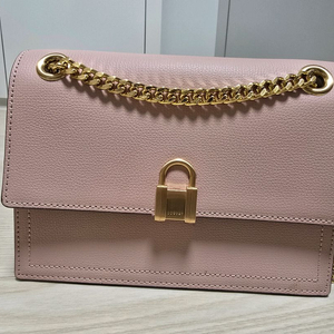 (새상품) 러브캣 가방 숄더백 하객용 결혼식 가방