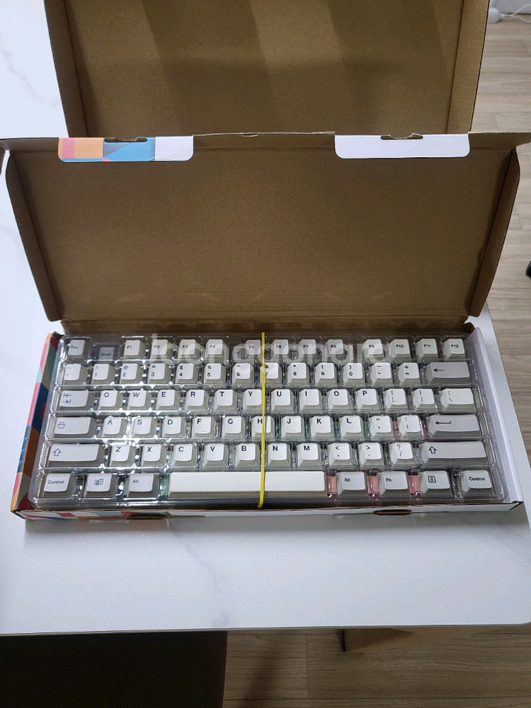 키보드키켑6개(사오파오/gmk)+아크릴장식선반--2