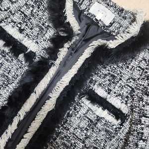 트위드 롱자켓 프리사이즈 팝니다.