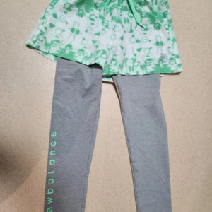 뉴발란스 수영 반바지 팬츠 ( 워터레깅스 ) 팝니다.