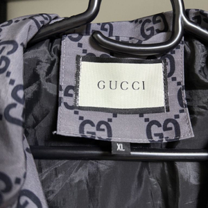 구찌 로고프린팅 바람막이점퍼