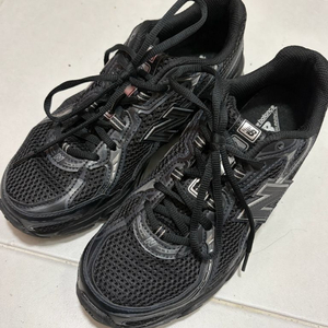 뉴발란스 740 블랙실버 240