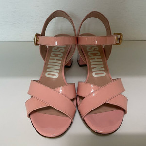 모스키노 청키힐 샌들