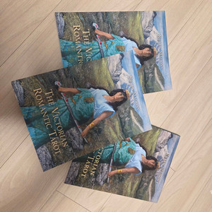 바바스토어 ㅡ빅토리안 로맨틱 타로카드 해설책입니다