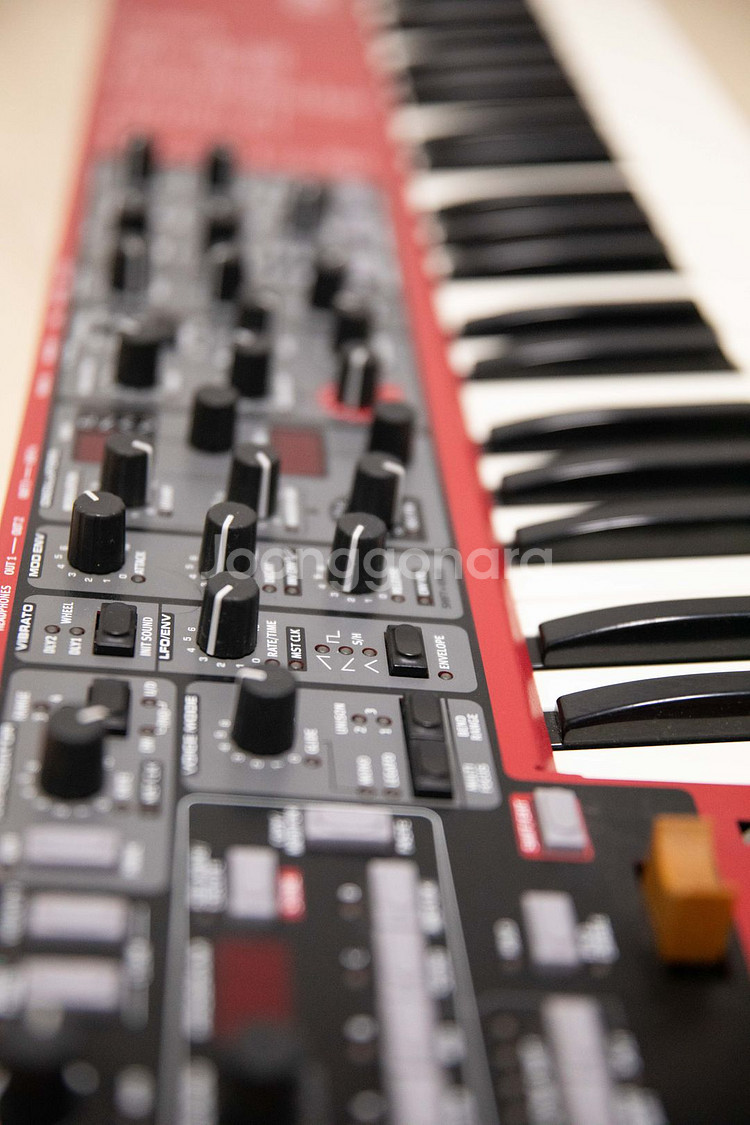 nordlead A1 140만원에 팝니다--3