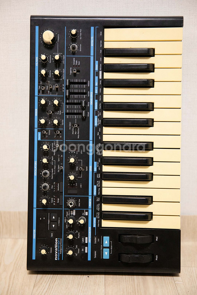 bassstation2 신스 팝니다 15만원--0