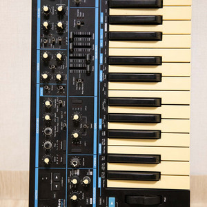 bassstation2 신스 팝니다 15만원