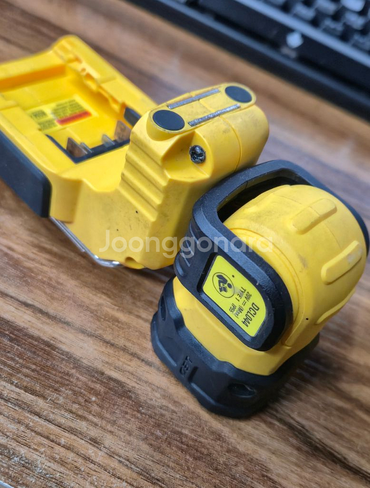 dcl044 디월트 랜턴팝니다--3