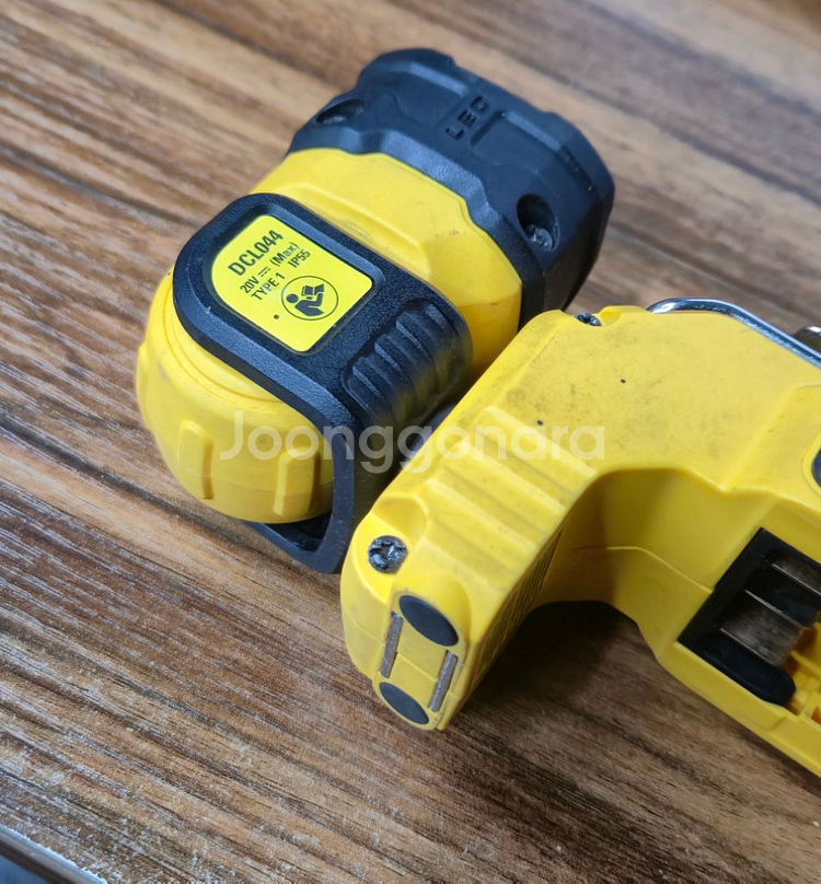 dcl044 디월트 랜턴팝니다--5