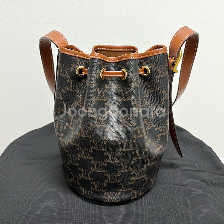 셀린느 트리옴페 캔버스 스몰 드로우스트링 버킷백 가방--2