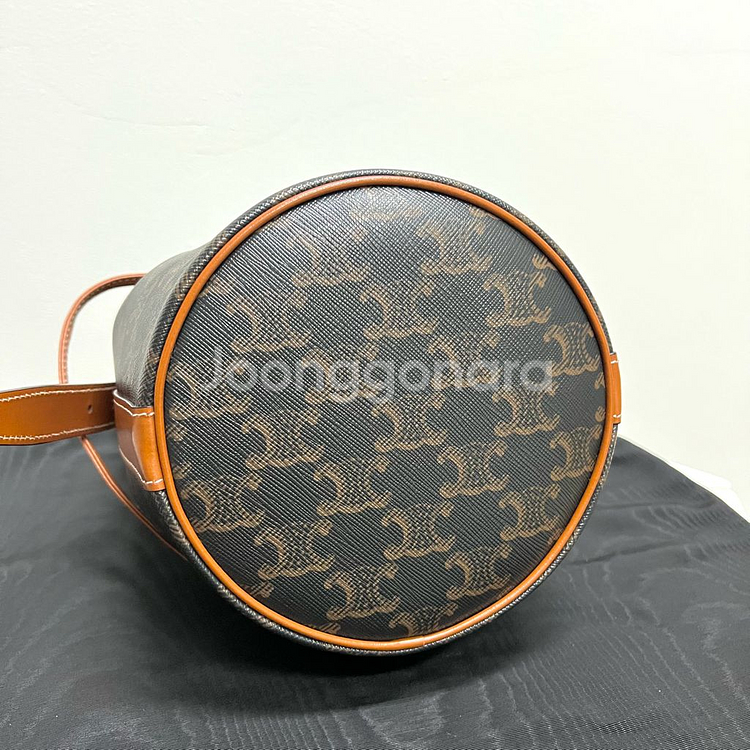 셀린느 트리옴페 캔버스 스몰 드로우스트링 버킷백 가방--5