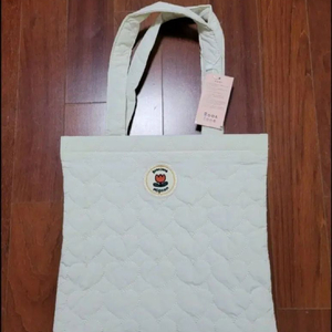 (새상품)로아앤제인 하트 퀼팅백