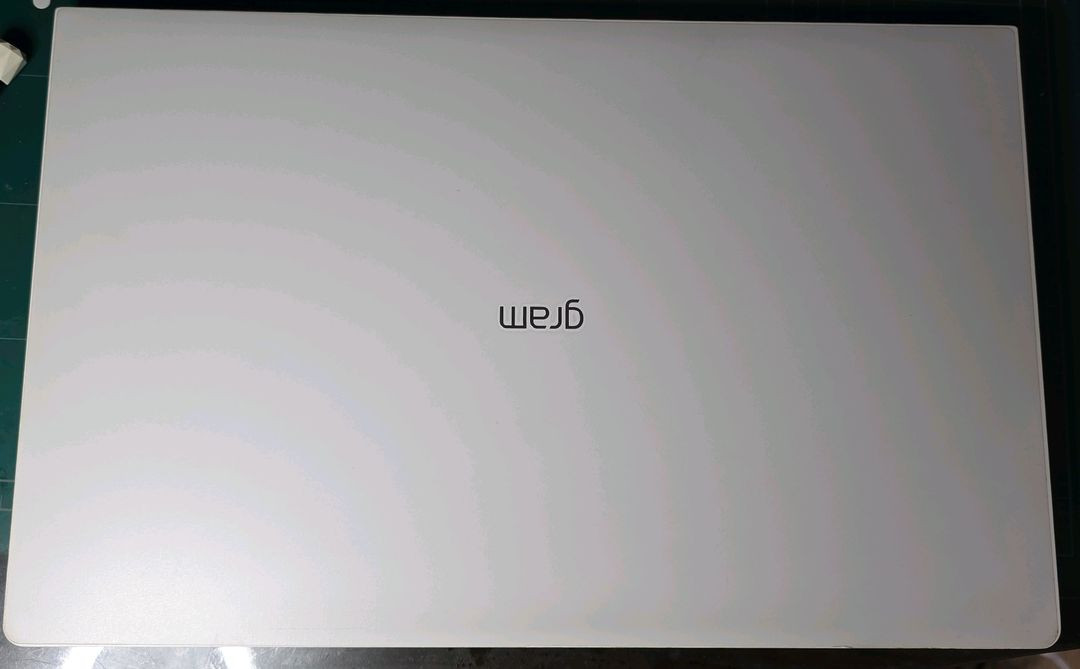 그램 15Z980-GA70K--2