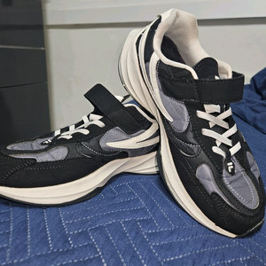 휠라 여성 운동화