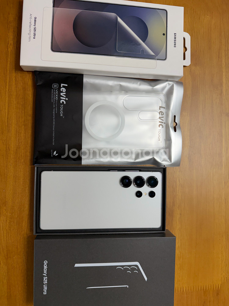 어제 개봉한 갤럭시s25울트라 화이트 실버 512G--0